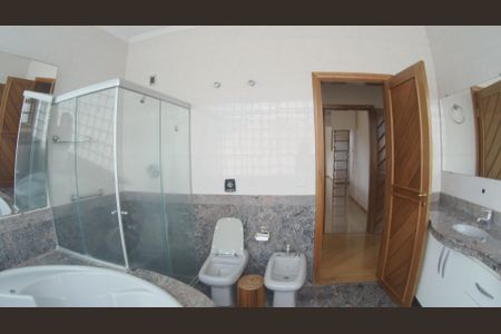 Casa à venda com 652m², 5 quartos e 5 vagasSuíte