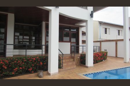Casa à venda com 652m², 5 quartos e 5 vagasPiscina