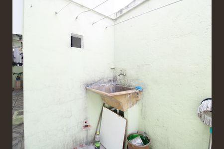 Casa à venda com 107m², 2 quartos e sem vagaQuintal