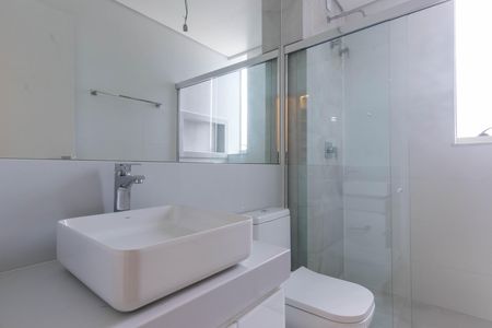 Apartamento à venda com 66m², 2 quartos e 2 vagas Apartamento à venda com 66m², 2 quartos e 2 vagasBanheiro