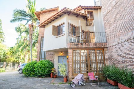 Casa de condomínio à venda com 166m², 3 quartos e 2 vagasFachada