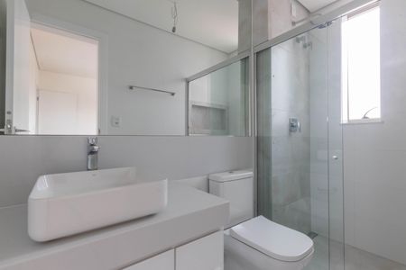 Apartamento à venda com 66m², 2 quartos e 2 vagas Apartamento à venda com 66m², 2 quartos e 2 vagasBanheiro