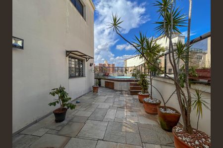 Apartamento à venda com 198m², 3 quartos e 4 vagas Apartamento à venda com 198m², 3 quartos e 4 vagasChurrasqueira