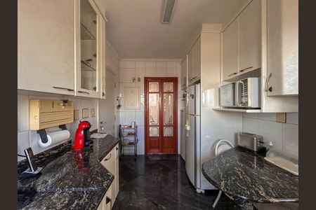 Apartamento à venda com 198m², 3 quartos e 4 vagas Apartamento à venda com 198m², 3 quartos e 4 vagasCozinha