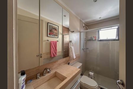 Apartamento à venda com 198m², 3 quartos e 4 vagas Apartamento à venda com 198m², 3 quartos e 4 vagasBanheiro