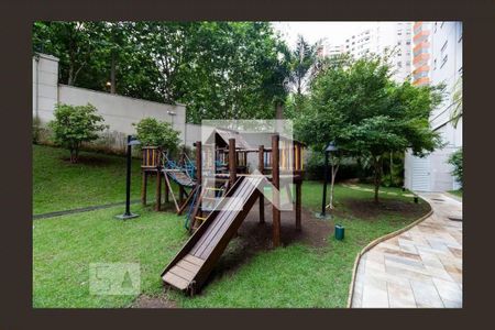 Apartamento à venda com 204m², 4 quartos e 4 vagas Apartamento à venda com 204m², 4 quartos e 4 vagasÁrea comum - Playground