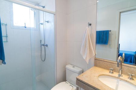 Apartamento à venda com 204m², 4 quartos e 4 vagas Apartamento à venda com 204m², 4 quartos e 4 vagasBanheiro da Suíte 3