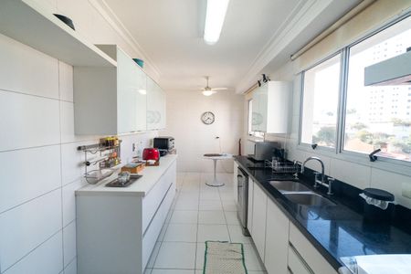 Apartamento à venda com 204m², 4 quartos e 4 vagas Apartamento à venda com 204m², 4 quartos e 4 vagasCozinha