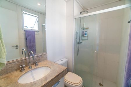 Apartamento à venda com 204m², 4 quartos e 4 vagas Apartamento à venda com 204m², 4 quartos e 4 vagasBanheiro da Suíte 2
