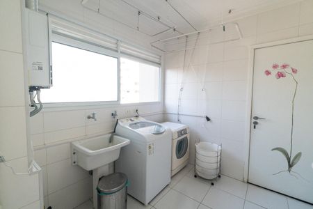 Apartamento à venda com 204m², 4 quartos e 4 vagas Apartamento à venda com 204m², 4 quartos e 4 vagasÁrea de Serviço