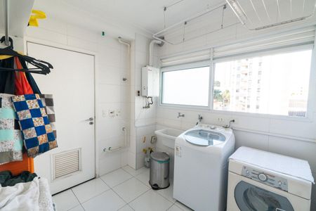 Apartamento à venda com 204m², 4 quartos e 4 vagas Apartamento à venda com 204m², 4 quartos e 4 vagasÁrea de Serviço