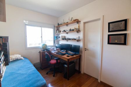 Apartamento à venda com 204m², 4 quartos e 4 vagas Apartamento à venda com 204m², 4 quartos e 4 vagasSuíte 3