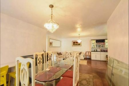 Casa à venda com 413m², 5 quartos e 4 vagas