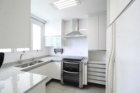 Apartamento à venda com 220m², 3 quartos e 5 vagas