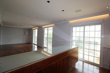 Apartamento à venda com 220m², 3 quartos e 5 vagas