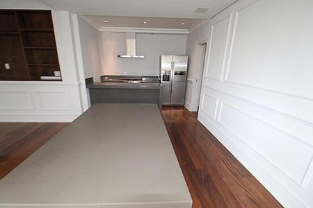 Apartamento à venda com 220m², 3 quartos e 5 vagas