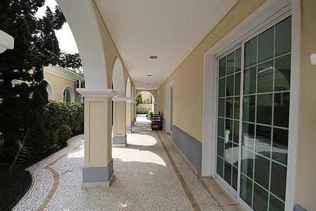 Apartamento à venda com 220m², 3 quartos e 5 vagas