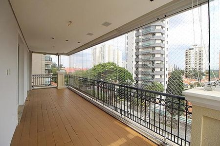 Apartamento à venda com 220m², 3 quartos e 5 vagas