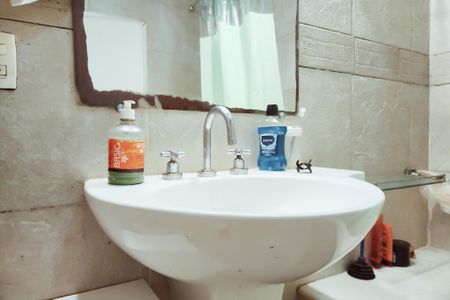 Apartamento à venda com 138m², 4 quartos e 1 vaga Apartamento à venda com 138m², 4 quartos e 1 vagaBanheiro da Suíte 1