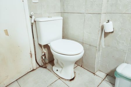 Apartamento à venda com 138m², 4 quartos e 1 vaga Apartamento à venda com 138m², 4 quartos e 1 vagaBanheiro da Suíte 1