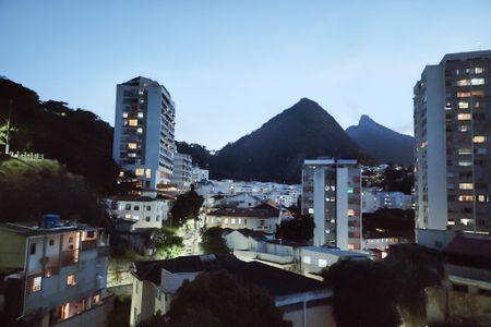 Apartamento à venda com 138m², 4 quartos e 1 vaga Apartamento à venda com 138m², 4 quartos e 1 vagaVista