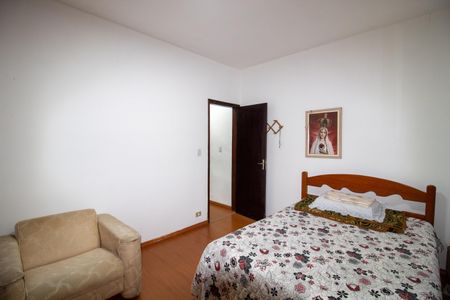 Casa à venda com 132m², 2 quartos e 2 vagas Casa à venda com 132m², 2 quartos e 2 vagasQuarto 2