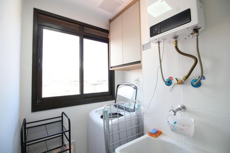 Apartamento à venda com 65m², 2 quartos e 1 vagaÁrea de Serviço