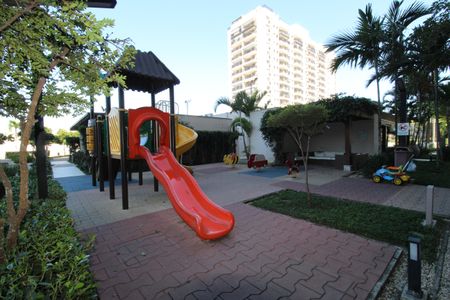 Apartamento à venda com 65m², 2 quartos e 1 vagaPlayground