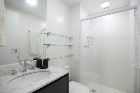 Apartamento à venda com 65m², 2 quartos e 1 vagaQuarto 2 - Banheiro da Suíte