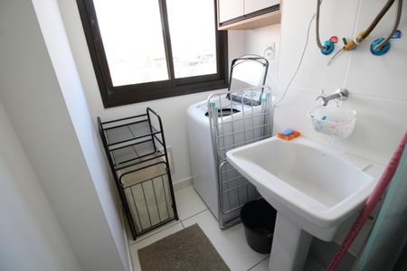 Apartamento à venda com 65m², 2 quartos e 1 vagaÁrea de Serviço