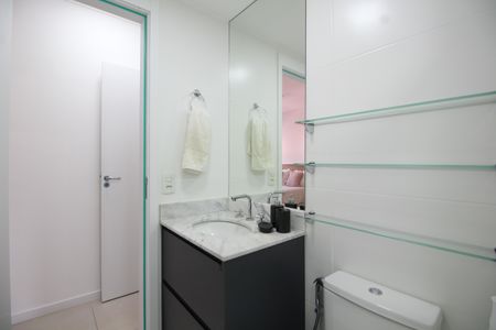 Apartamento à venda com 65m², 2 quartos e 1 vagaQuarto 2 - Banheiro da Suíte