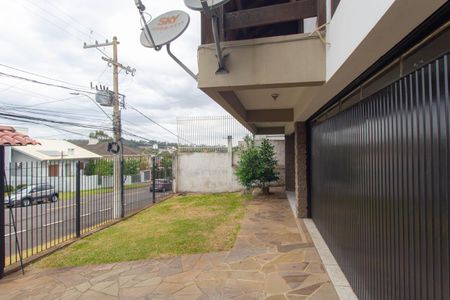 Casa à venda com 450m², 2 quartos e 3 vagas Casa à venda com 450m², 2 quartos e 3 vagasJardim