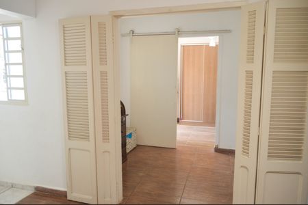 Casa à venda com 174m², 3 quartos e 3 vagas Casa à venda com 174m², 3 quartos e 3 vagasQuarto Casa 2