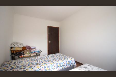 Casa à venda com 220m², 4 quartos e 2 vagas Casa à venda com 220m², 4 quartos e 2 vagasQuarto 1