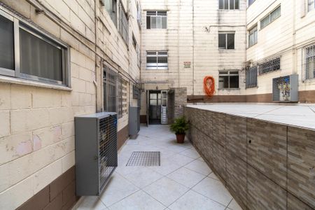 Apartamento à venda com 56m², 2 quartos e 1 vaga Apartamento à venda com 56m², 2 quartos e 1 vagaÁrea Comum