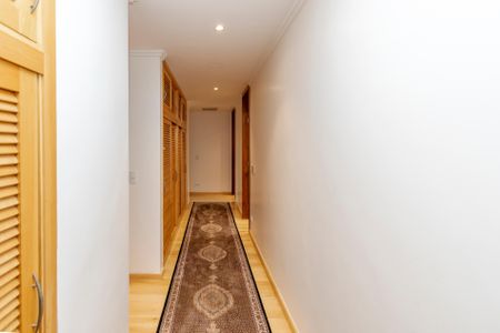 Apartamento à venda com 275m², 4 quartos e 7 vagas Apartamento à venda com 275m², 4 quartos e 7 vagasCorredor