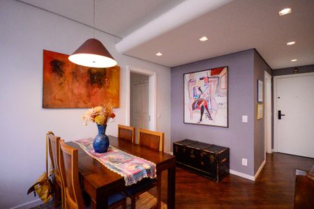 Apartamento à venda com 165m², 4 quartos e 3 vagas Apartamento à venda com 165m², 4 quartos e 3 vagasSala