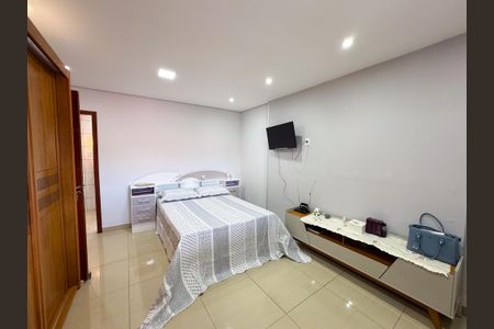 Casa à venda com 250m², 3 quartos e 3 vagasQuarto