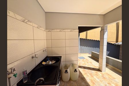 Casa à venda com 250m², 3 quartos e 3 vagasÁrea de Serviço