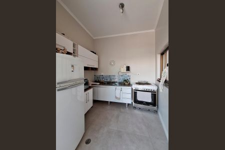 Casa à venda com 311m², 4 quartos e 6 vagasCozinha Salão