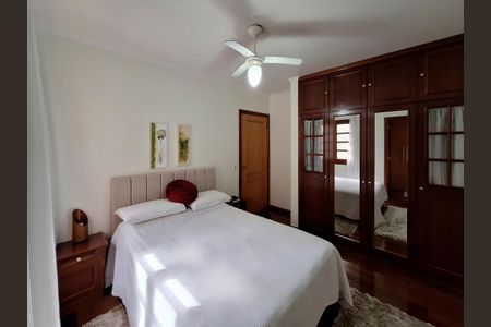 Casa à venda com 311m², 4 quartos e 6 vagasQuarto 3