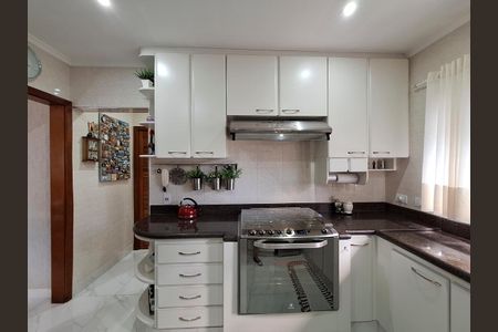 Casa à venda com 311m², 4 quartos e 6 vagasCozinha