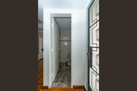 Casa à venda com 250m², 4 quartos e 4 vagas Casa à venda com 250m², 4 quartos e 4 vagasLavabo