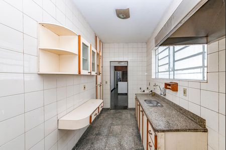 Casa à venda com 250m², 4 quartos e 4 vagas Casa à venda com 250m², 4 quartos e 4 vagasCozinha