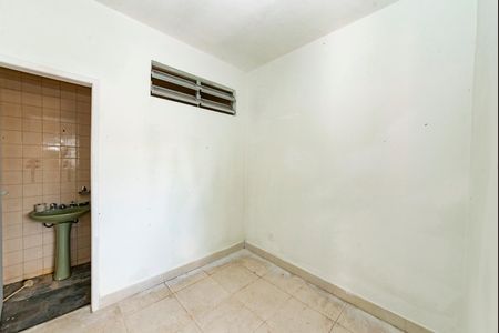 Casa à venda com 250m², 4 quartos e 4 vagas Casa à venda com 250m², 4 quartos e 4 vagascasa 2