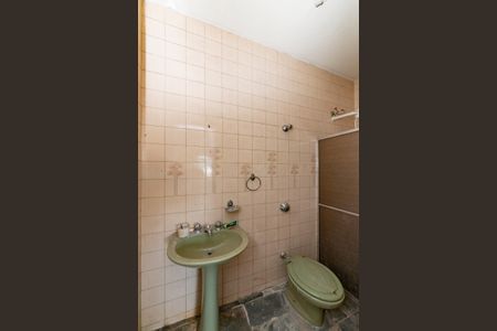 Casa à venda com 250m², 4 quartos e 4 vagas Casa à venda com 250m², 4 quartos e 4 vagascasa 2