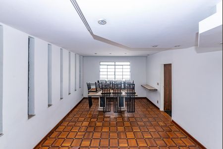 Casa à venda com 250m², 4 quartos e 4 vagas Casa à venda com 250m², 4 quartos e 4 vagasSala 3