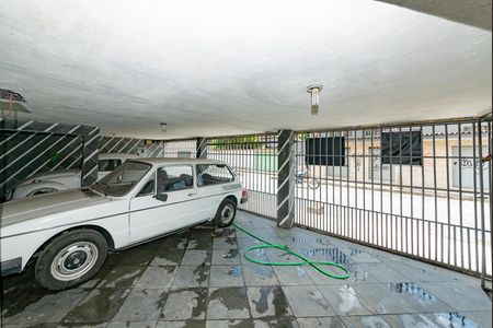 Casa à venda com 250m², 4 quartos e 4 vagas Casa à venda com 250m², 4 quartos e 4 vagasGaragem