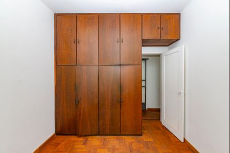 Casa à venda com 250m², 4 quartos e 4 vagas Casa à venda com 250m², 4 quartos e 4 vagasQuarto 4