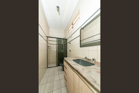 Casa à venda com 250m², 4 quartos e 4 vagas Casa à venda com 250m², 4 quartos e 4 vagasBanheiro da Suíte